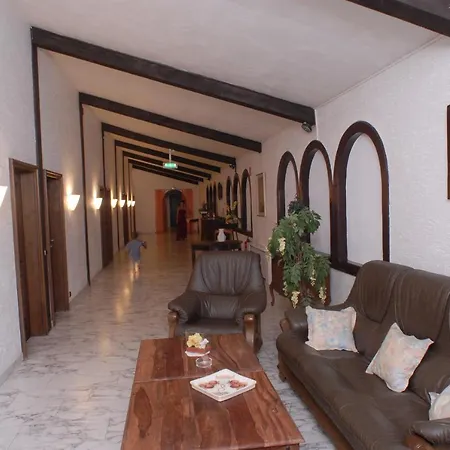 Hotel-restaurant-eifeltor 3*