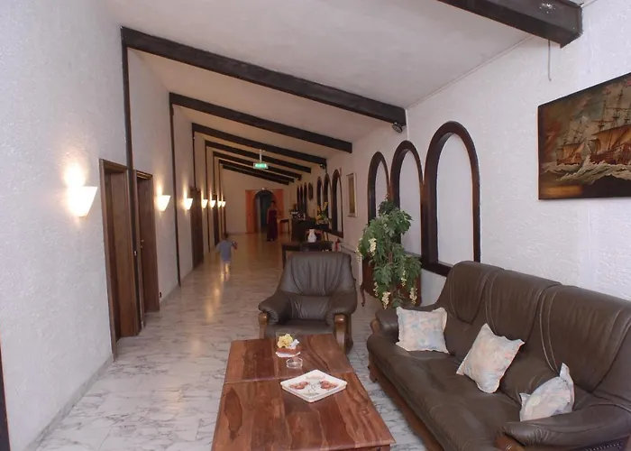 Hotel-restaurant-eifeltor 3*