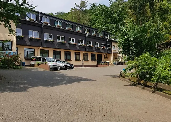 Hotel-restaurant-eifeltor מלון מכרניך