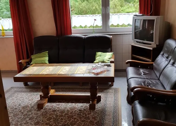 מלון Hotel-restaurant-eifeltor 3*