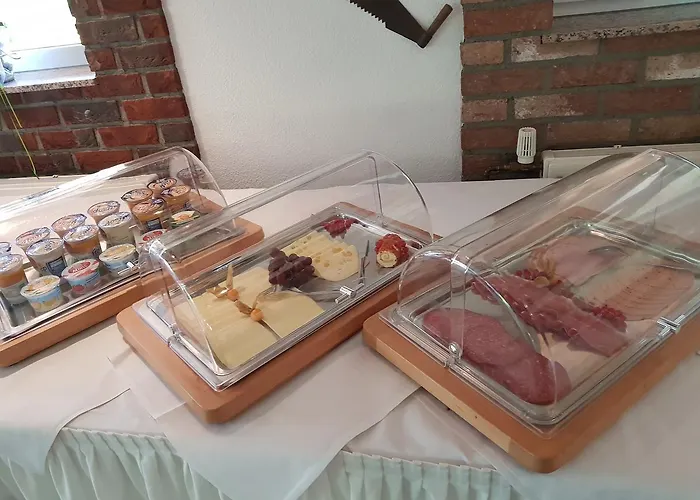 Hotel-restaurant-eifeltor מכרניך